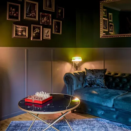 Design With Fireplace 5 People With Parking In شقة أولم