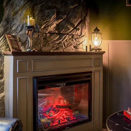 Design With Fireplace 5 People With Parking In أولم
